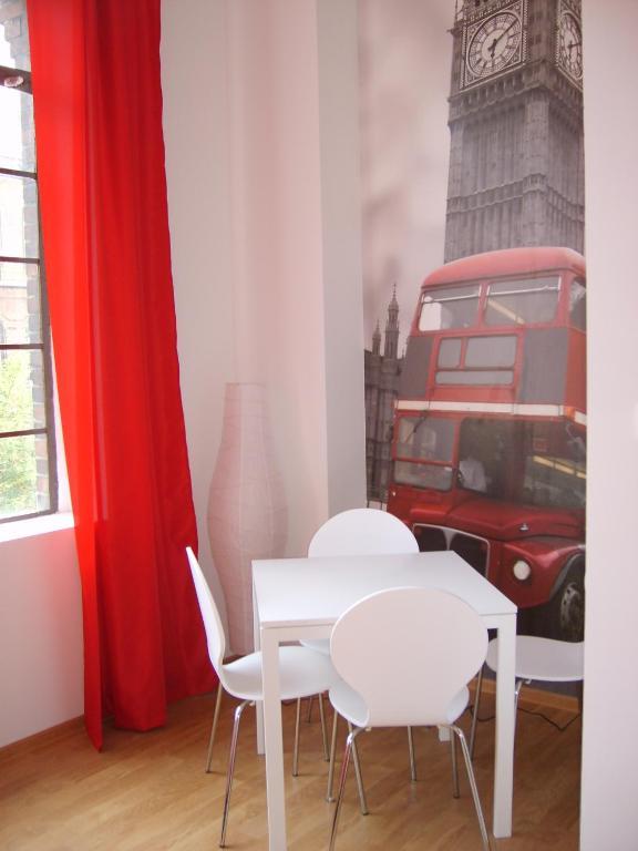 Big City Hostel Βρότσλαβ Δωμάτιο φωτογραφία